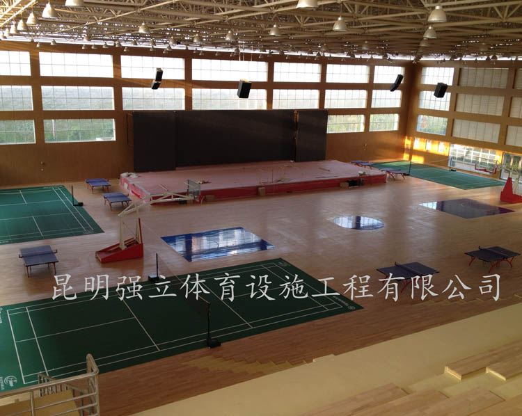 小龍?zhí)兜谌直O(jiān)獄風(fēng)雨會場體育館木地板及配套設(shè)施工程